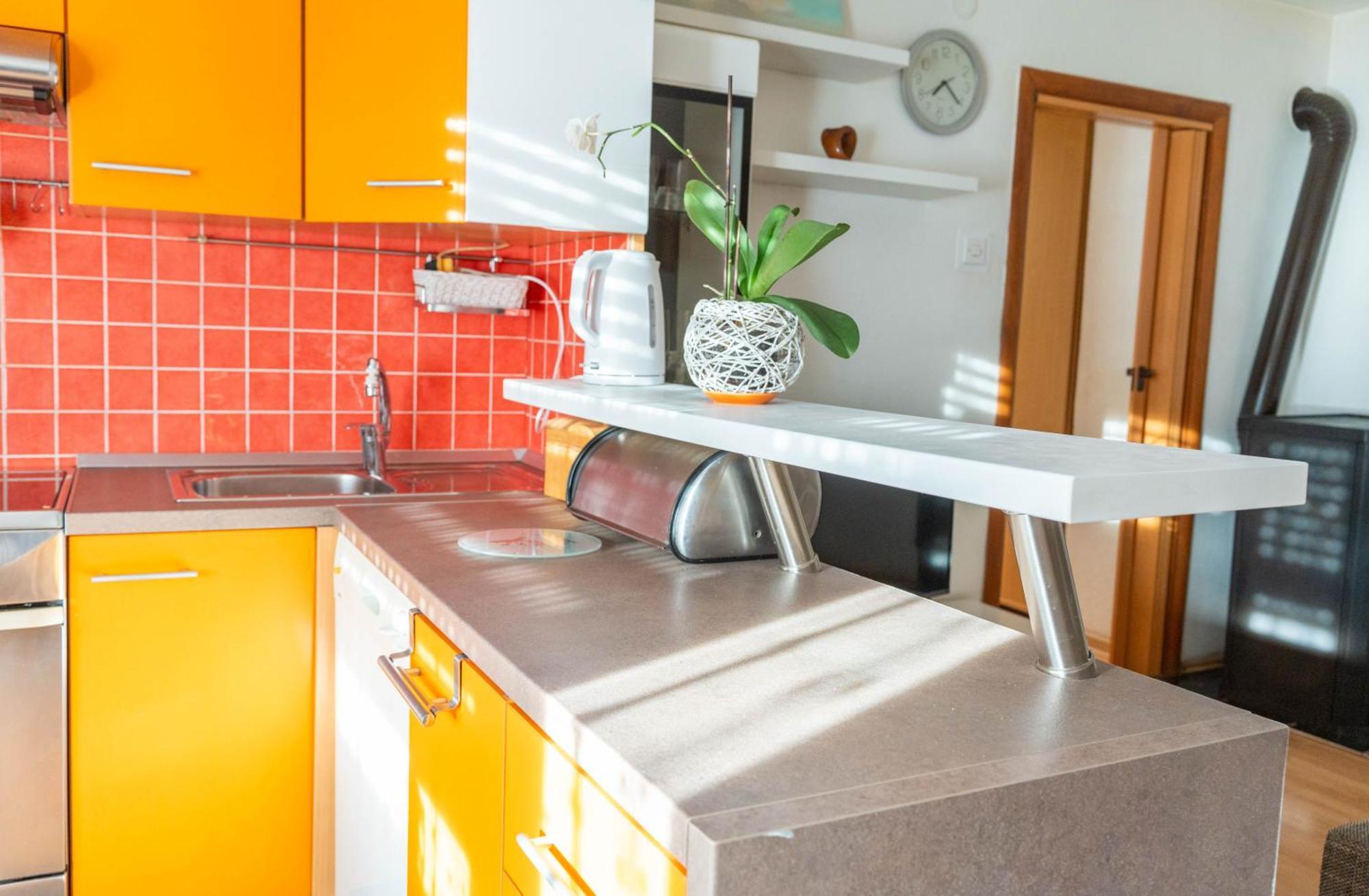 Apartman Lili Knin Exterior foto